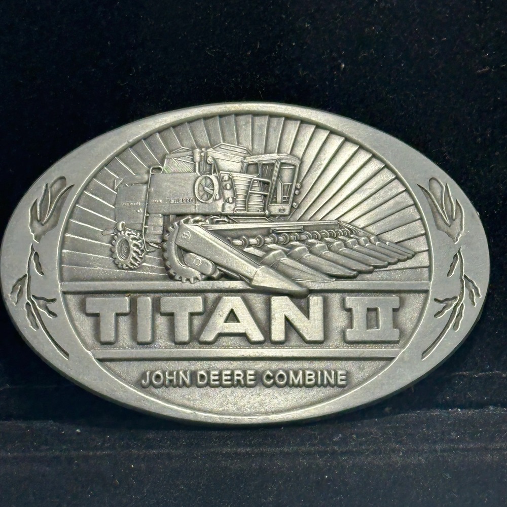 Vintage 1985 John Deere TITAN II Combine Farm Agriculture Belt Buckle Pewter